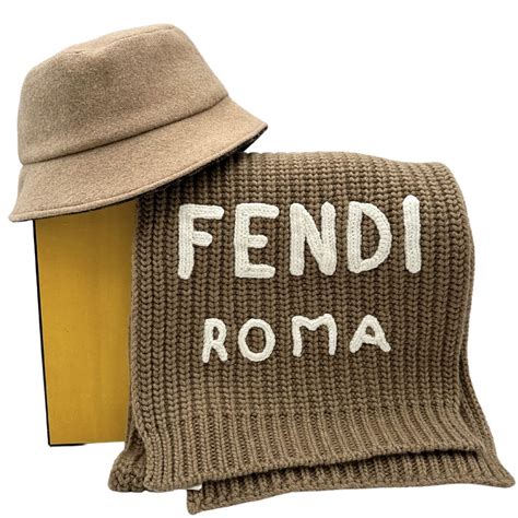 fendi cappello e sciarpa monogram defile|fendi scarf for women.